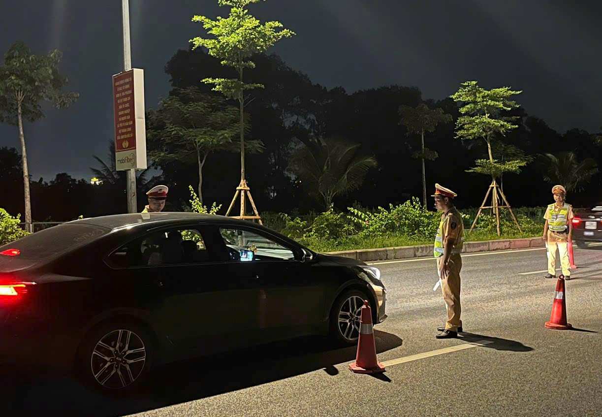 Tiếp tục tuần tra kiểm soát, xử lý vi phạm đối với chuyên đề nồng độ cồn đêm 7.6